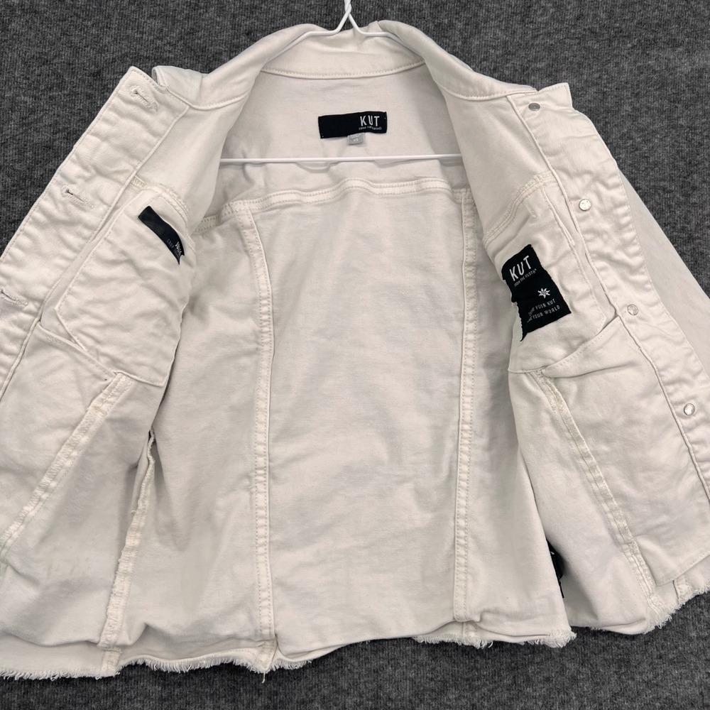 KUT from the Kloth Womens White Raw Hem Denim Trucker Jacket Size XS Cropped - Picture 7 of 10